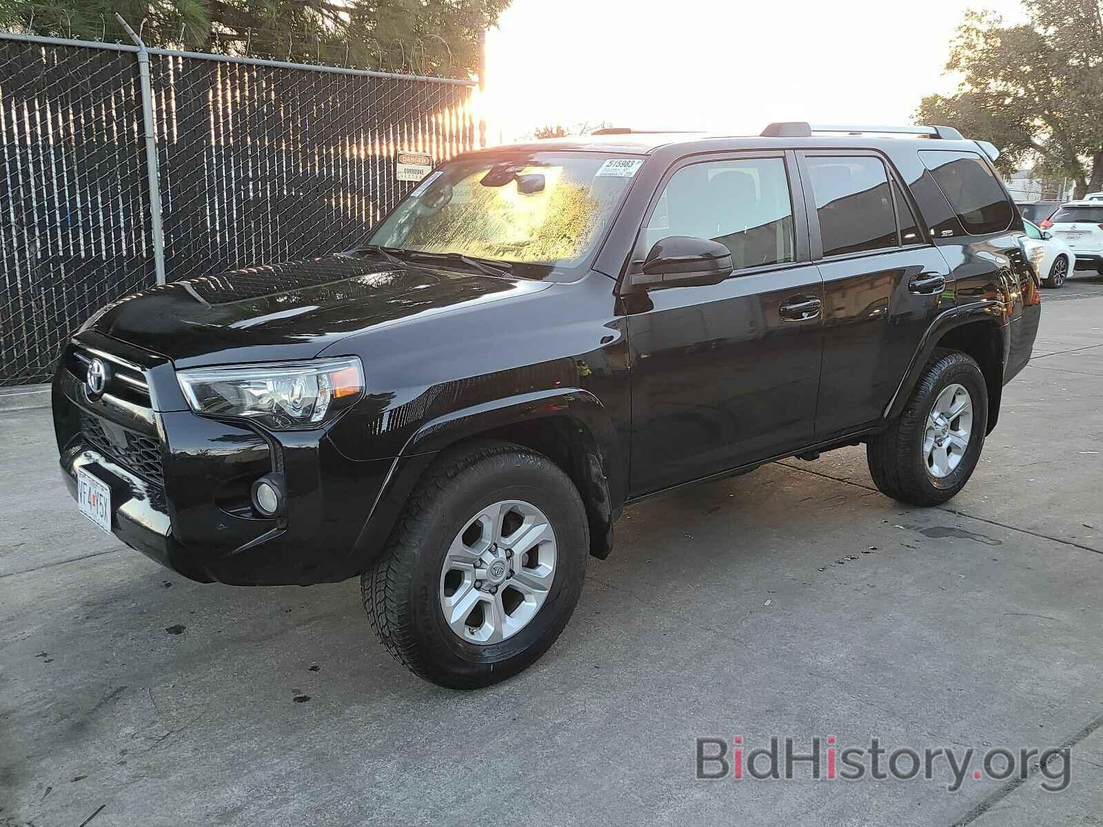 Photo JTEBU5JRXL5745476 - Toyota 4Runner SR5 2020