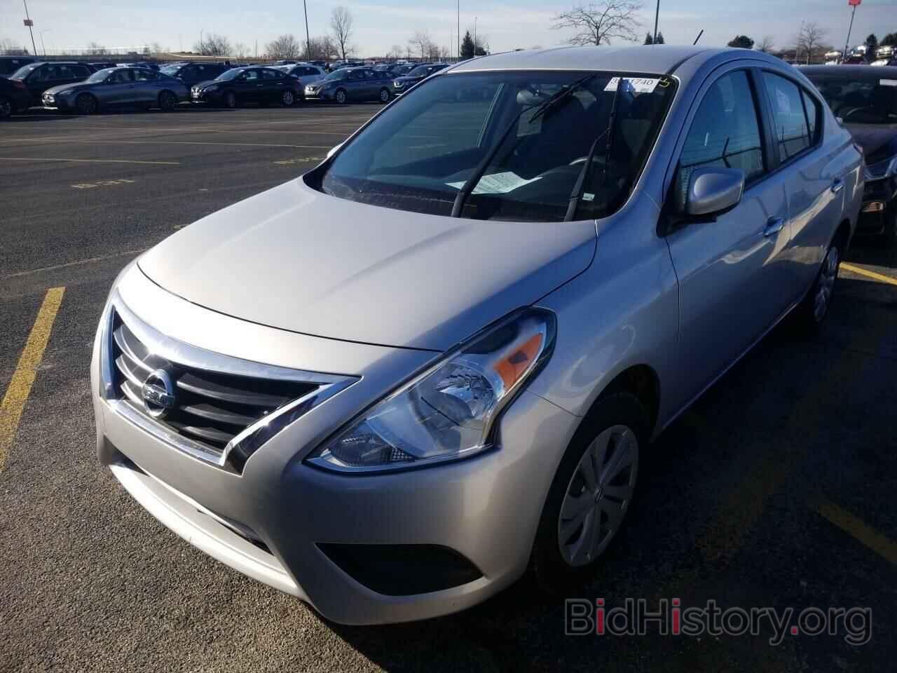 Photo 3N1CN7AP3KL847364 - Nissan Versa Sedan 2019