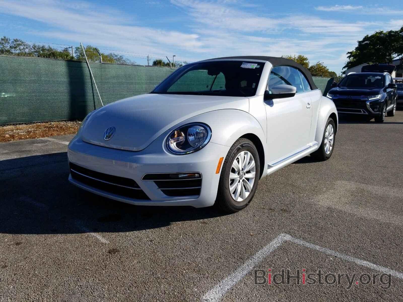 Photo 3VW5DAAT7KM504471 - Volkswagen Beetle Convertible 2019