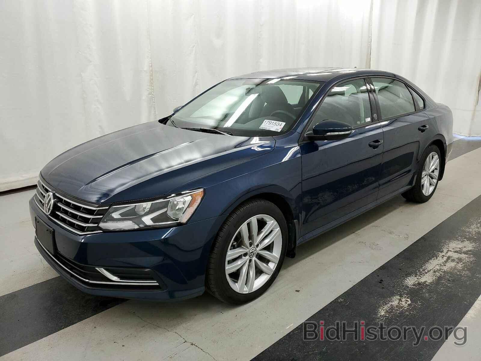 Photo 1VWLA7A39KC011153 - Volkswagen Passat 2019