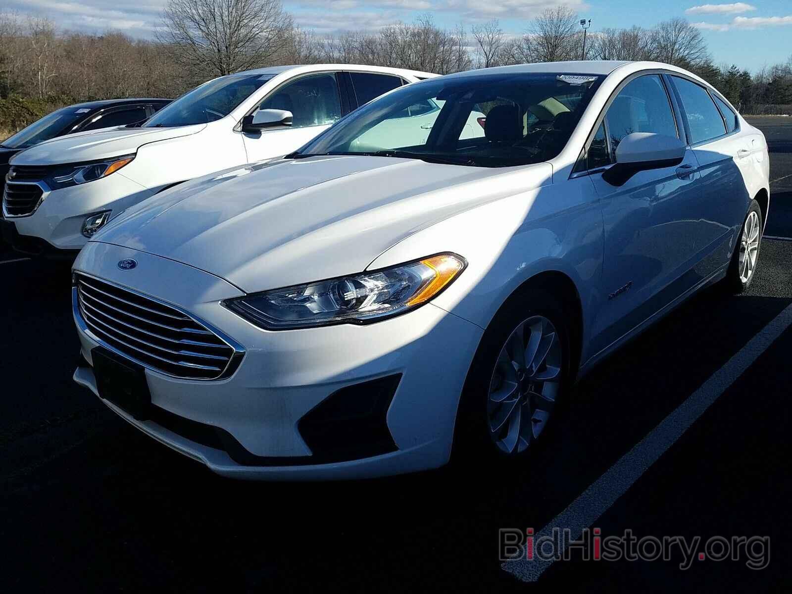 Photo 3FA6P0LU6KR137585 - Ford Fusion Hybrid 2019