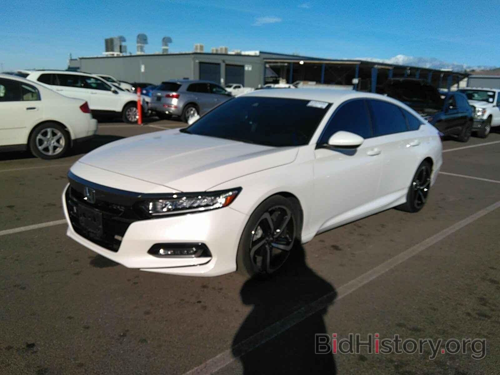 Фотография 1HGCV1F3XKA073137 - Honda Accord Sedan 2019