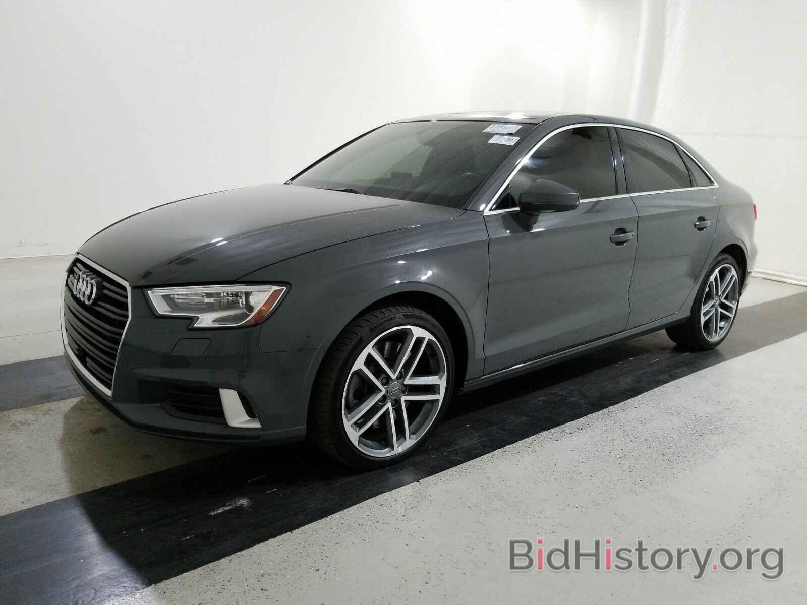 Photo WAUBEGFF4KA095445 - Audi A3 Sedan 2019