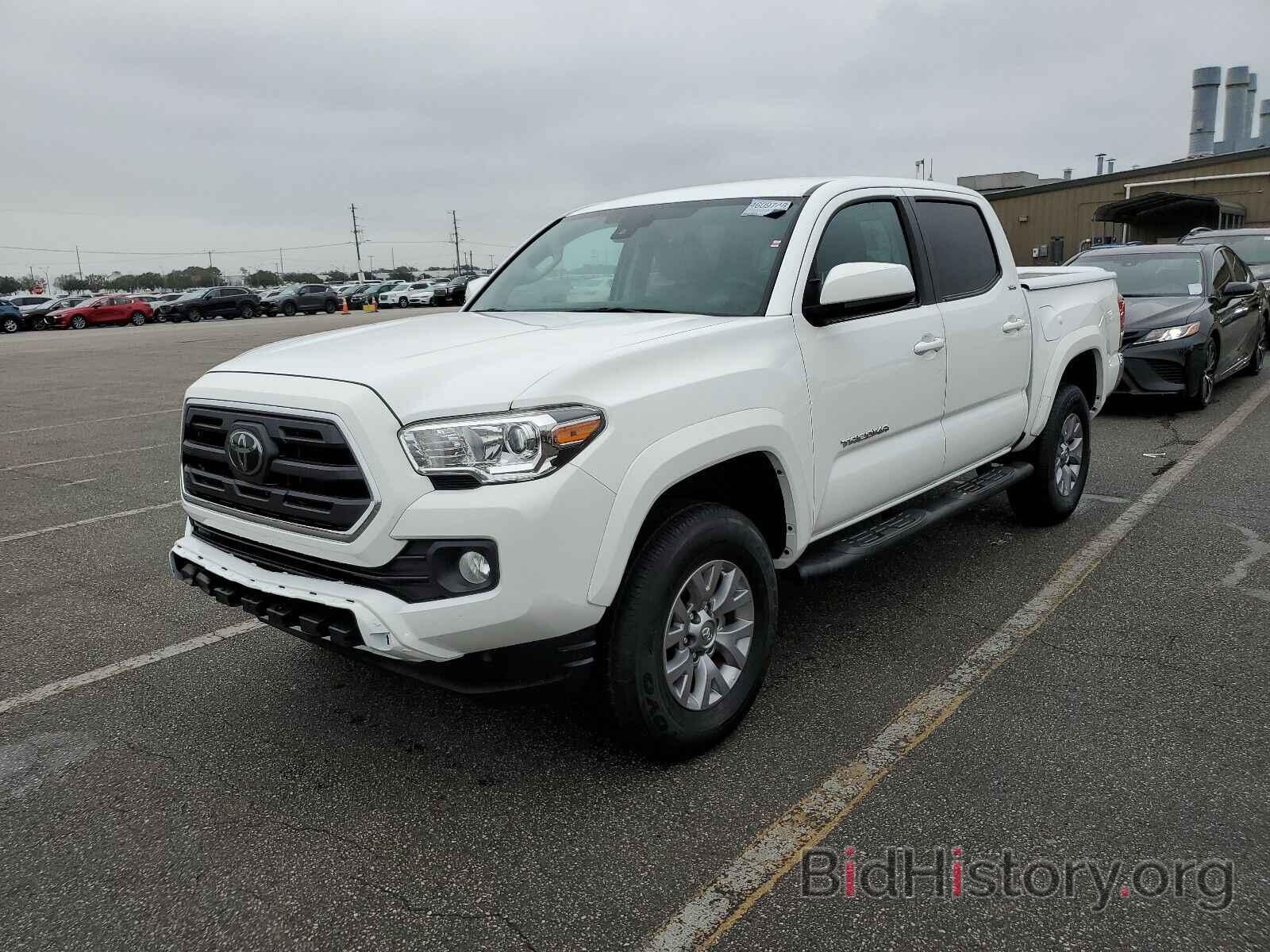 Photo 5TFAZ5CN7KX076288 - Toyota Tacoma 2WD 2019