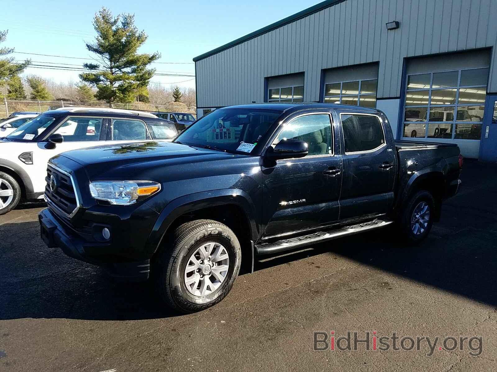 Photo 3TMCZ5AN9KM281645 - Toyota Tacoma 4WD 2019