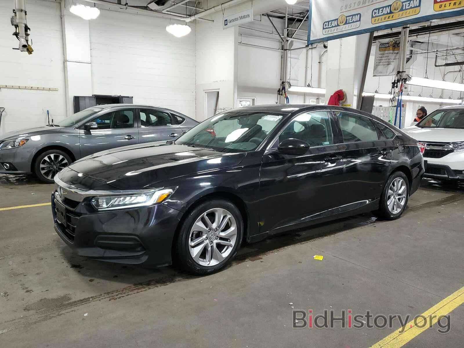 Photo 1HGCV1F19KA013168 - Honda Accord Sedan 2019