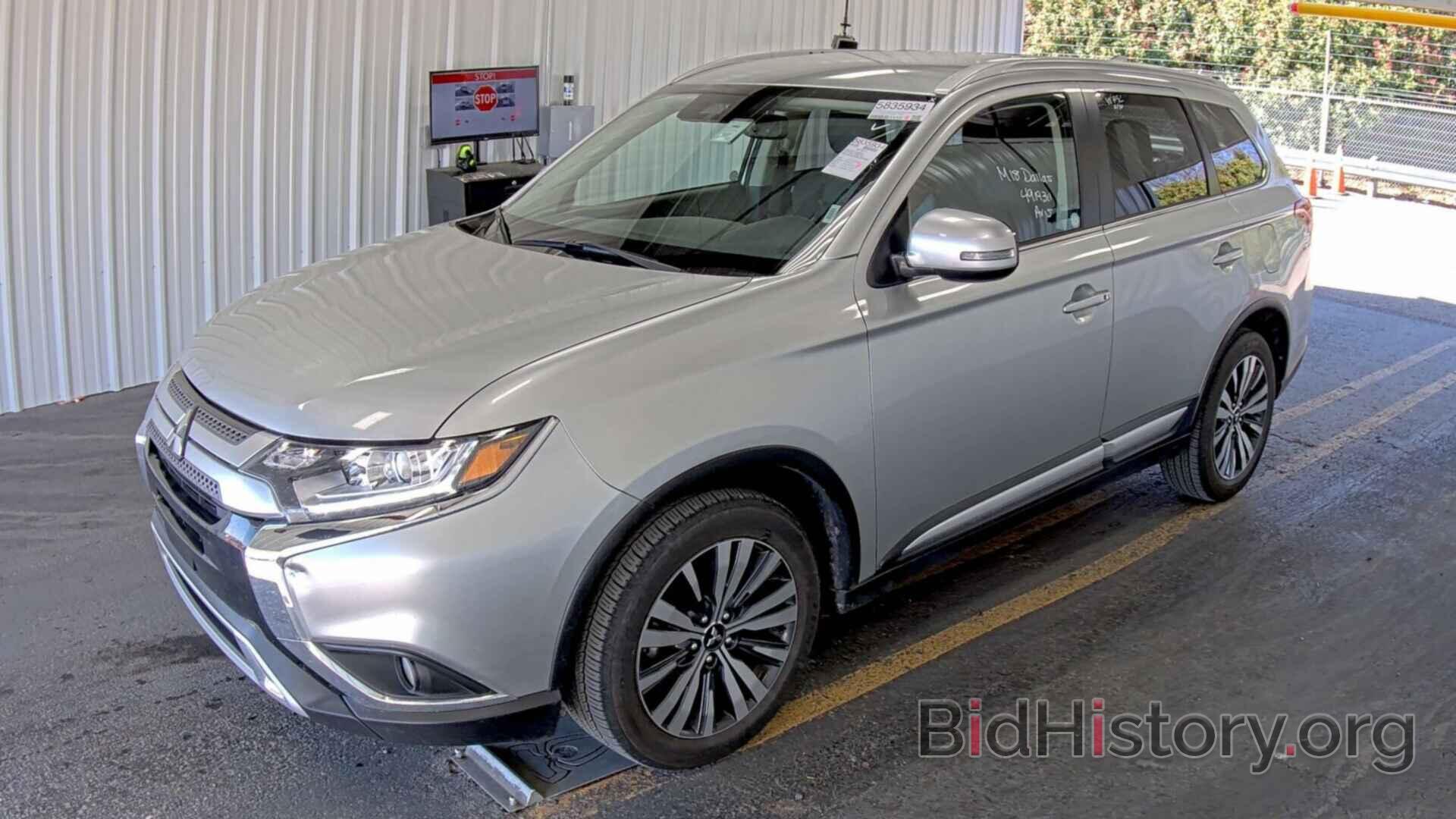 Photo JA4AD3A35LZ017888 - Mitsubishi Outlander 2020