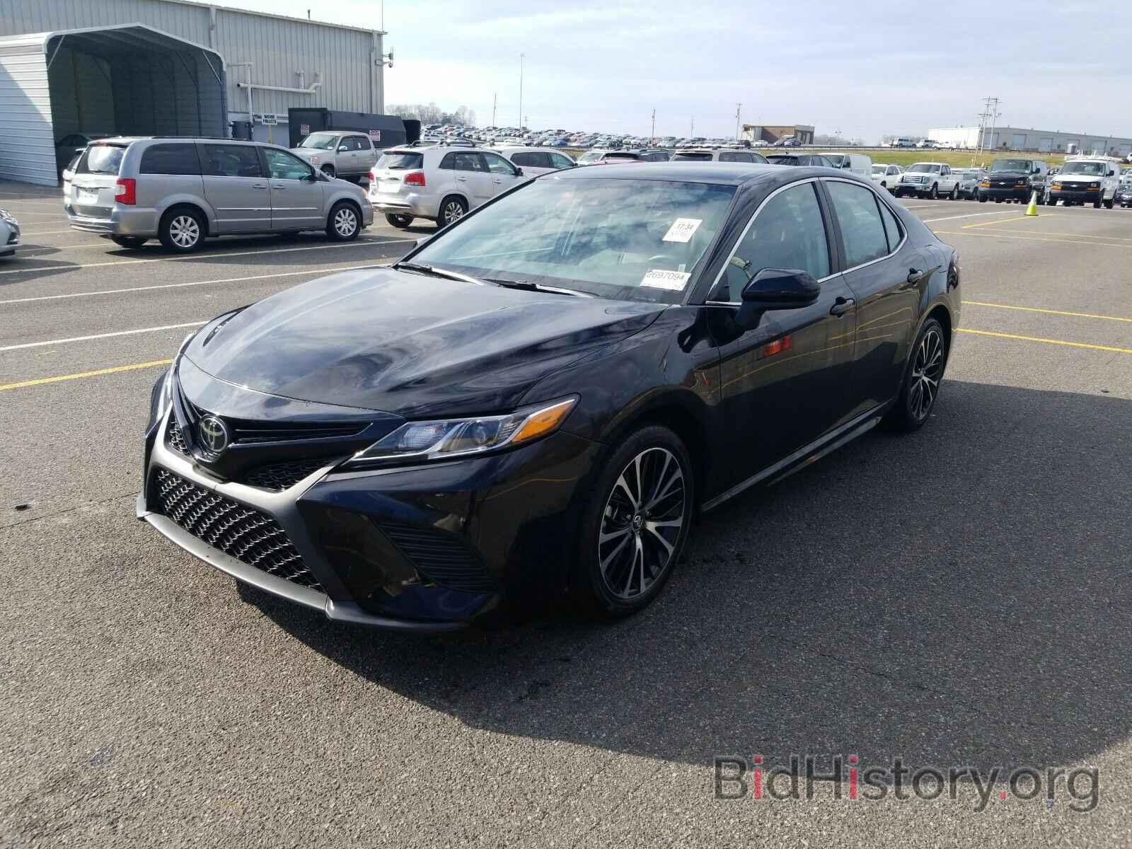 Photo 4T1G11AK8LU932862 - Toyota Camry 2020