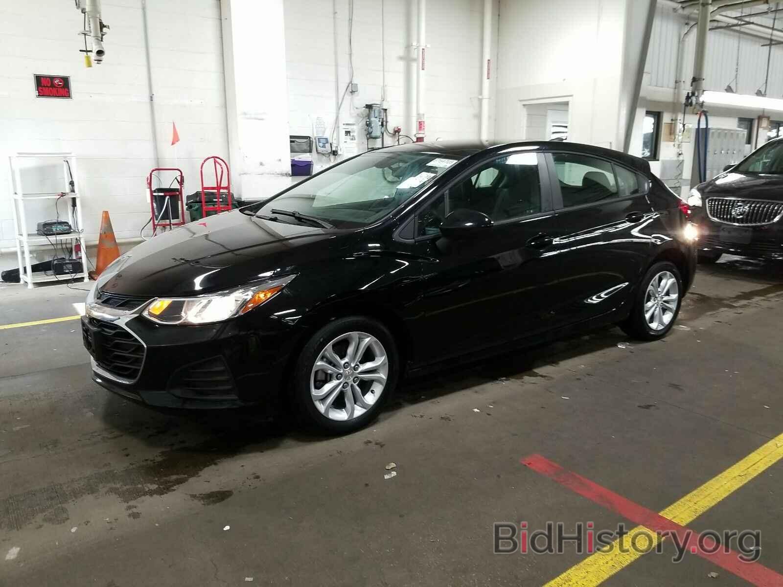 Photo 3G1BC6SM3KS559727 - Chevrolet Cruze 2019