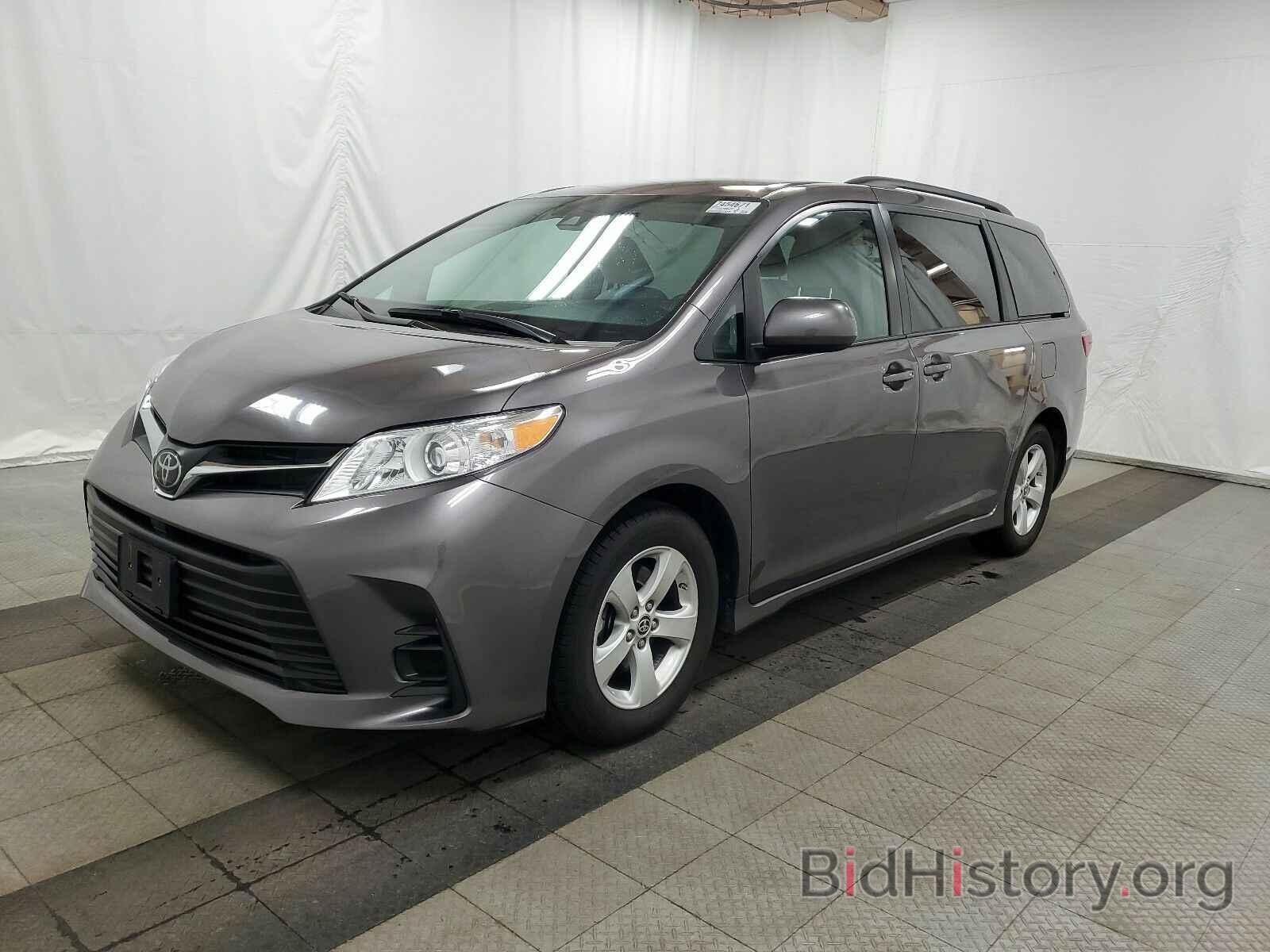 Photo 5TDKZ3DC1LS068927 - Toyota Sienna LE 2020