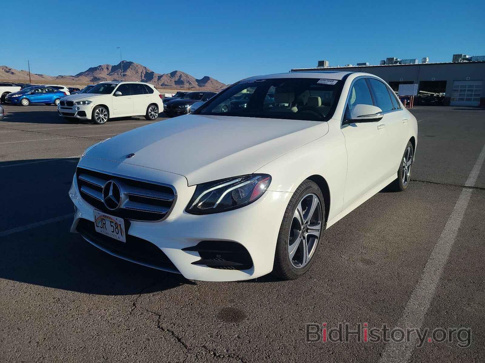 Photo WDDZF4JB5KA563898 - Mercedes-Benz E-Class 2019