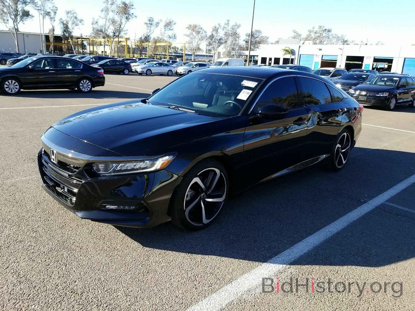 Photo 1HGCV2F35KA008136 - Honda Accord Sedan 2019