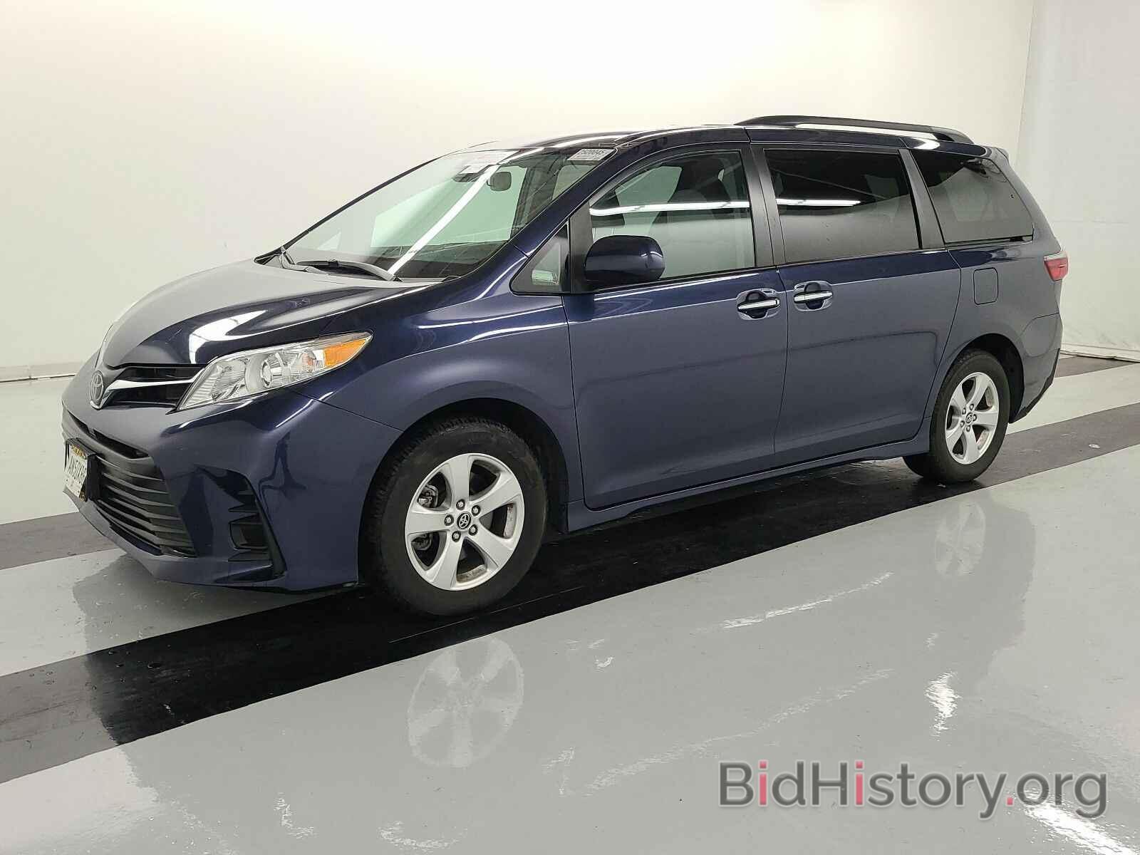 Photo 5TDKZ3DC2LS027481 - Toyota Sienna LE 2020