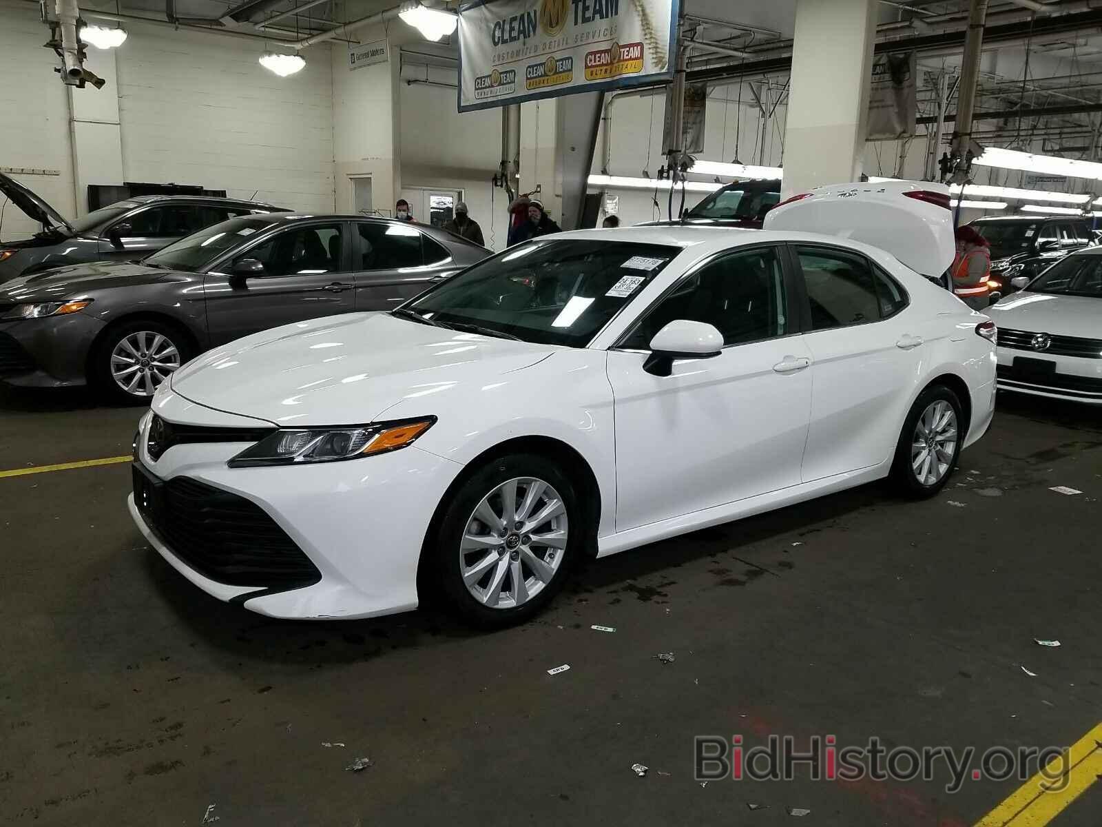 Photo 4T1B11HK3KU720062 - Toyota Camry LE 2019