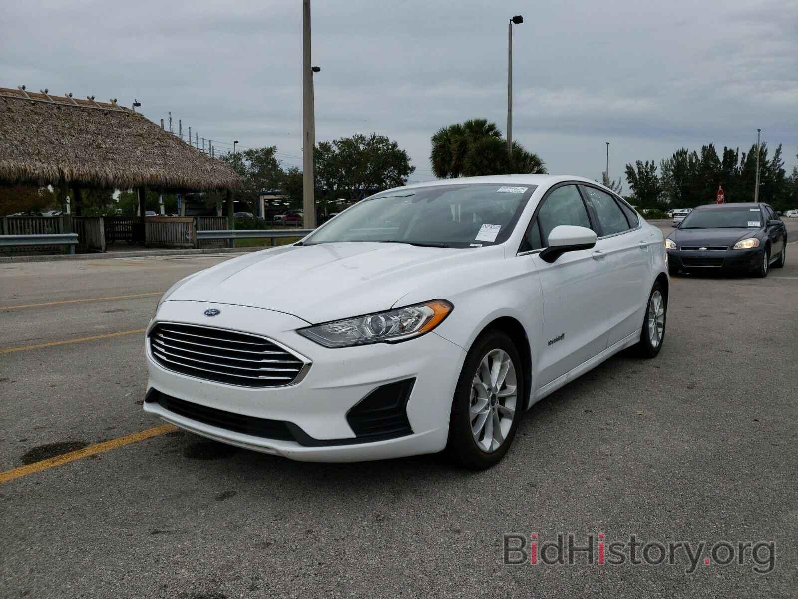 Photo 3FA6P0LU5KR151879 - Ford Fusion Hybrid 2019