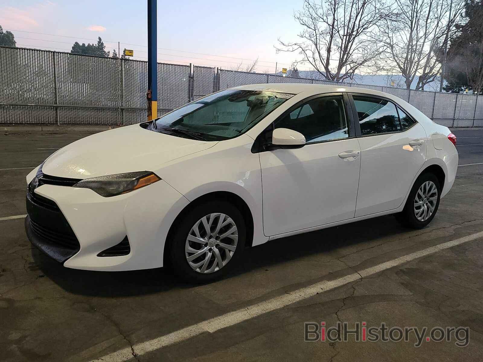 Photo 2T1BURHEXKC230185 - Toyota Corolla LE 2019