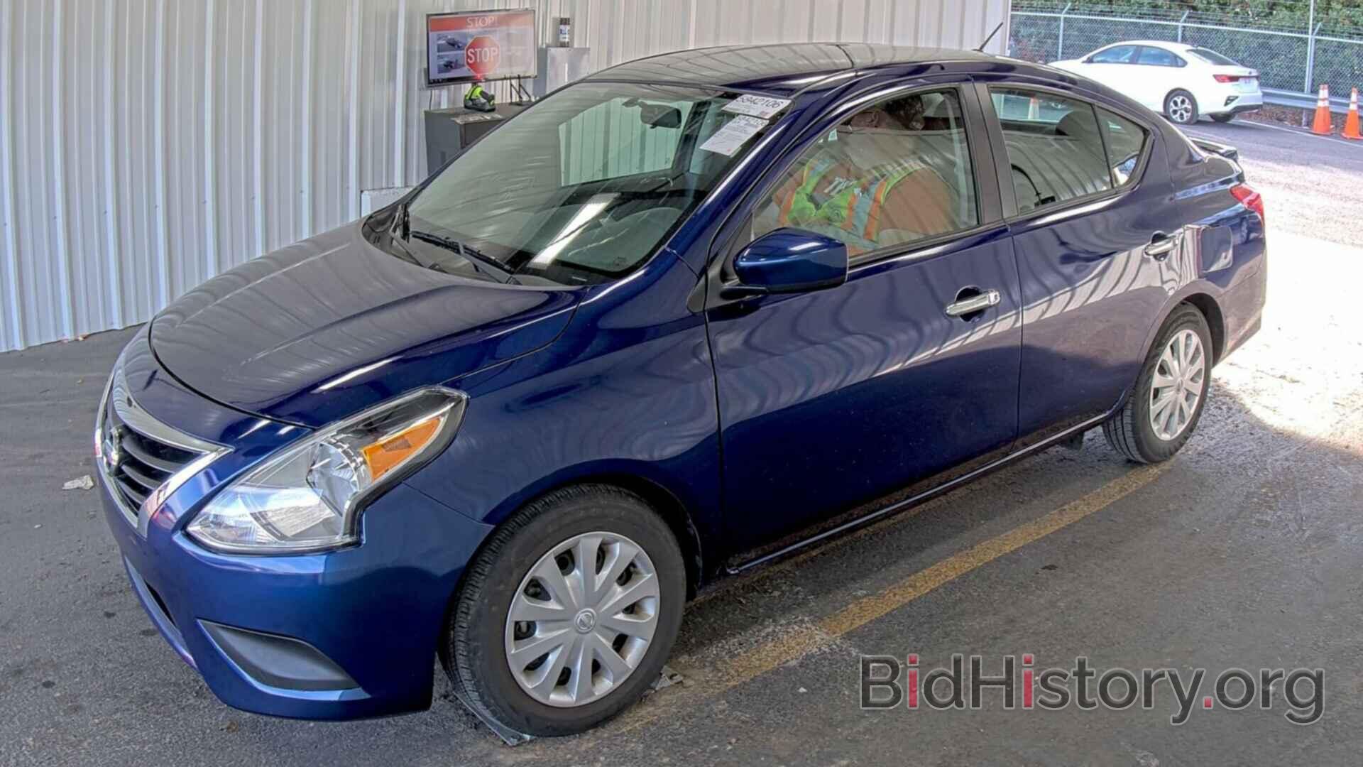 Photo 3N1CN7AP3KL862219 - Nissan Versa Sedan 2019