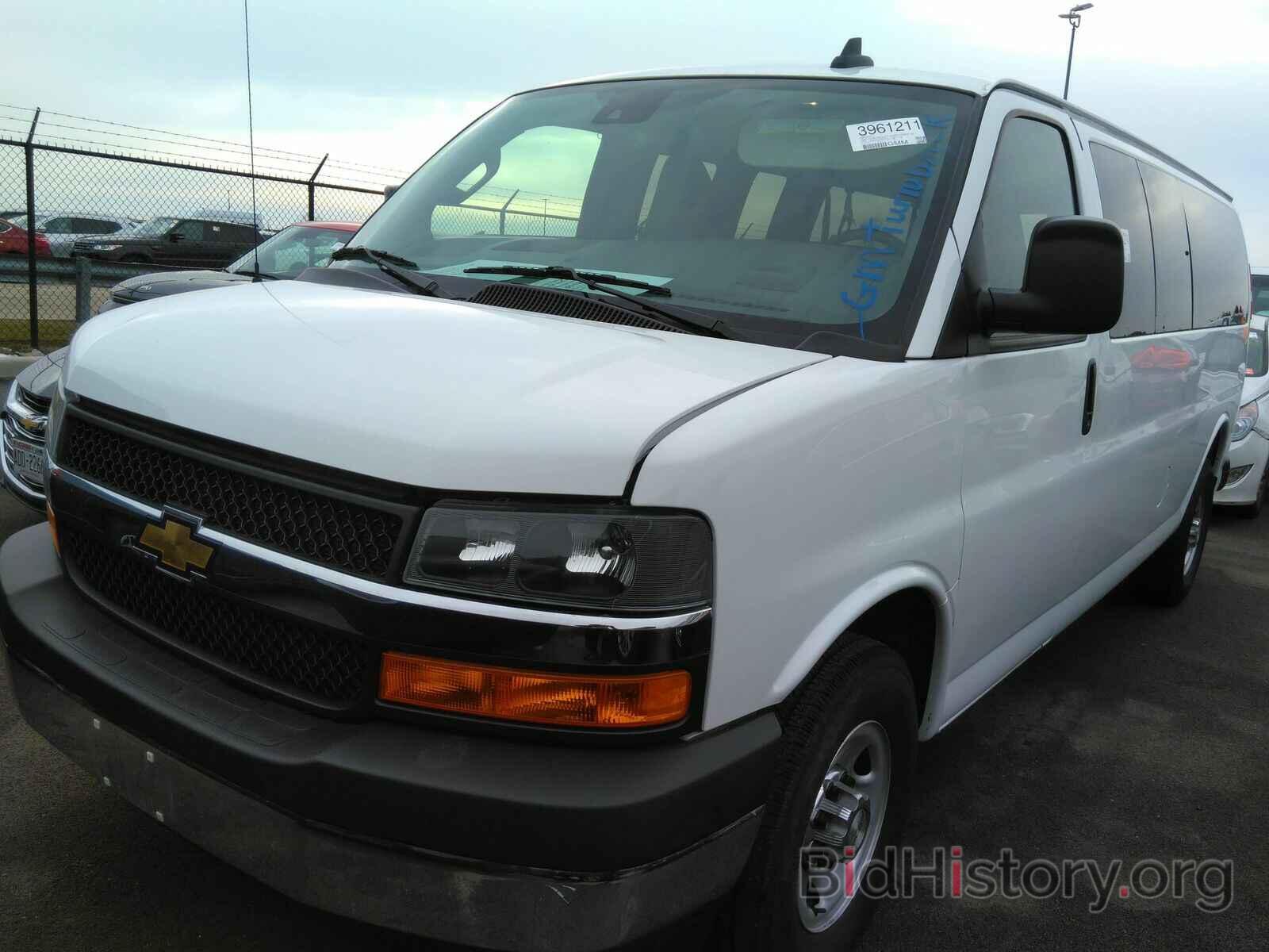 Photo 1GAZGPFP1L1181116 - Chevrolet Express Passenger 2020