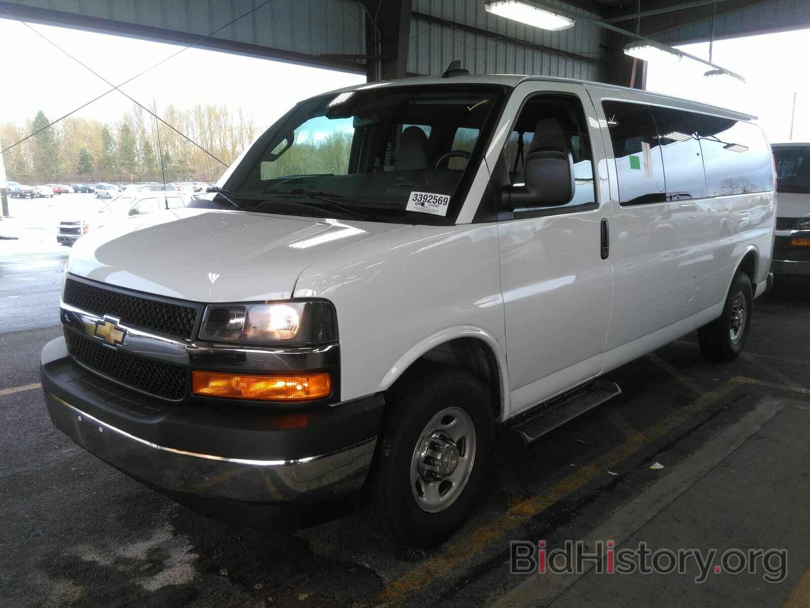 Photo 1GAZGPFG0L1233142 - Chevrolet Express Passenger 2020