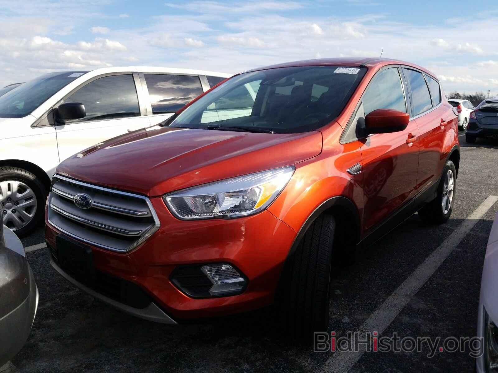 Photo 1FMCU0GD8KUB82094 - Ford Escape 2019