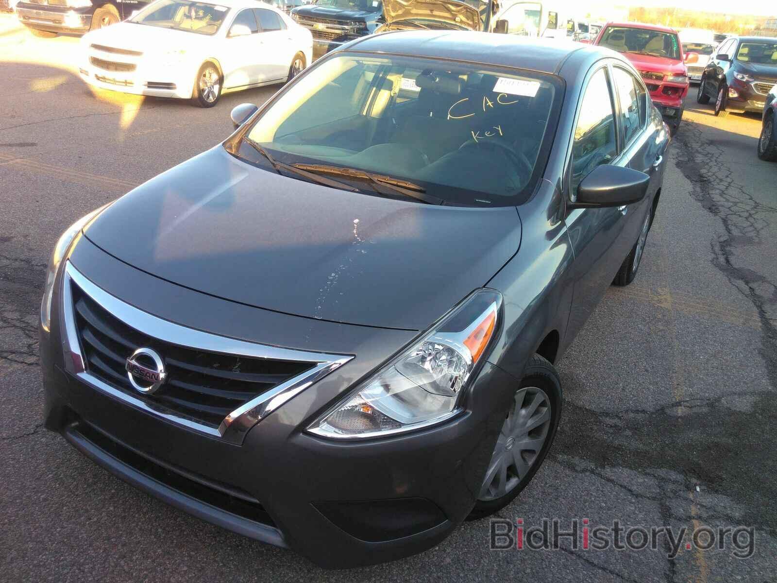 Photo 3N1CN7AP0KL806318 - Nissan Versa Sedan 2019