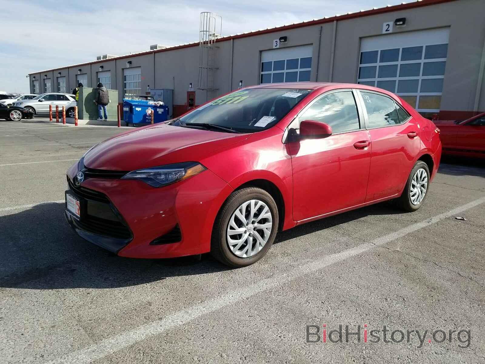 Photo 2T1BURHE0KC139684 - Toyota Corolla LE 2019