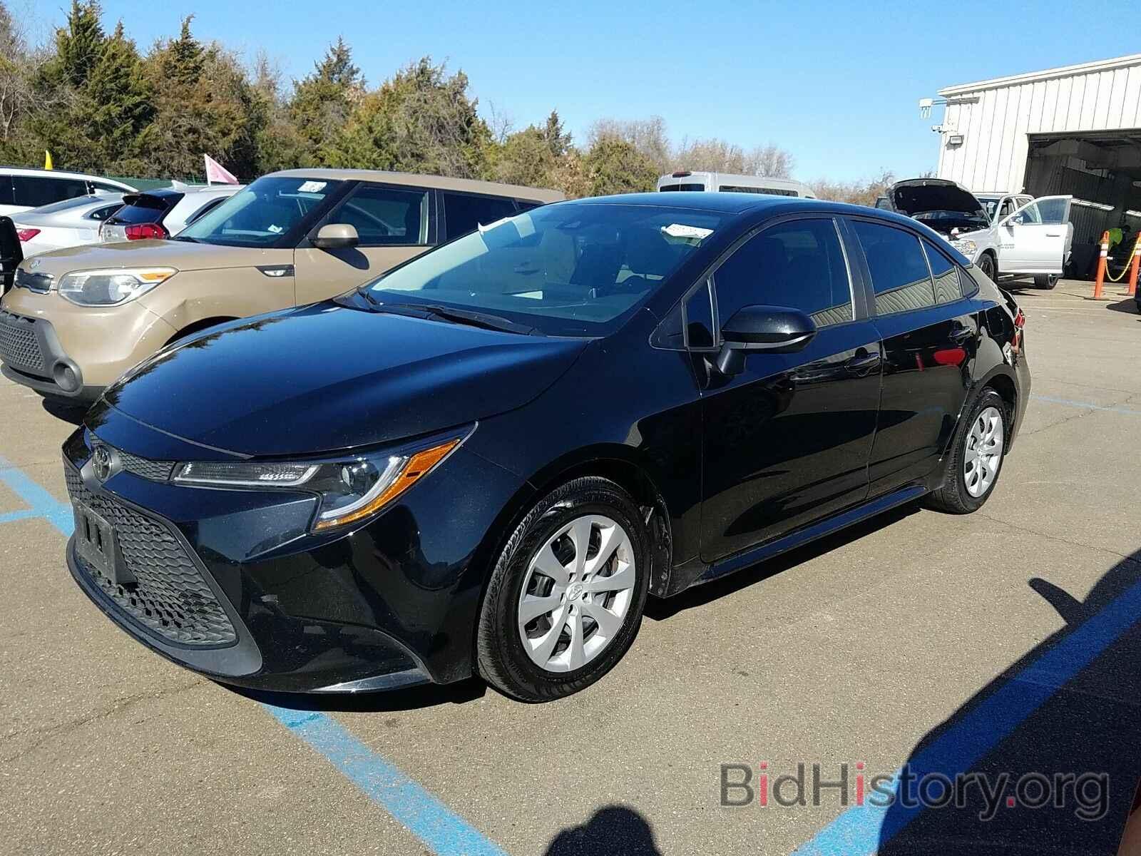 Photo 5YFEPRAE8LP110790 - Toyota Corolla LE 2020