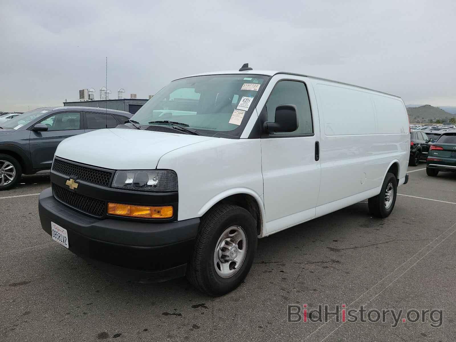 Photo 1GCWGBFG2L1152446 - Chevrolet Express Cargo Van 2020