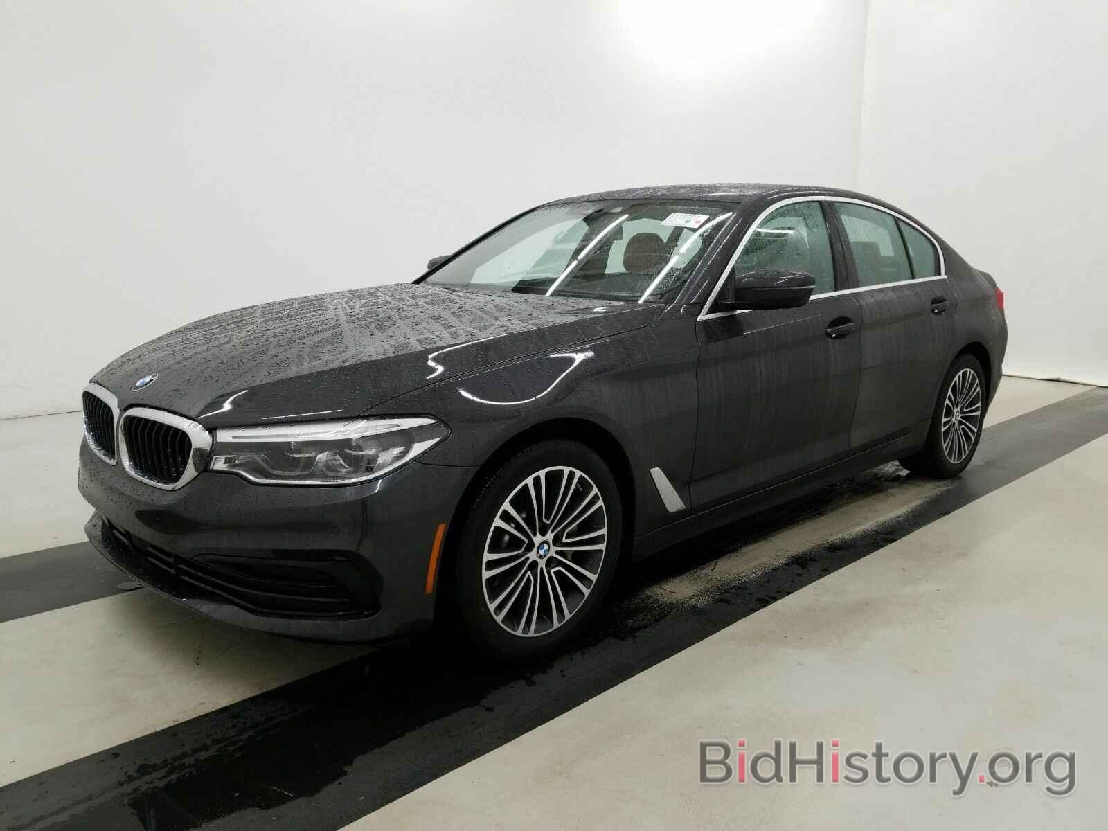 Photo WBAJE5C54KG919484 - BMW 5 Series 2019