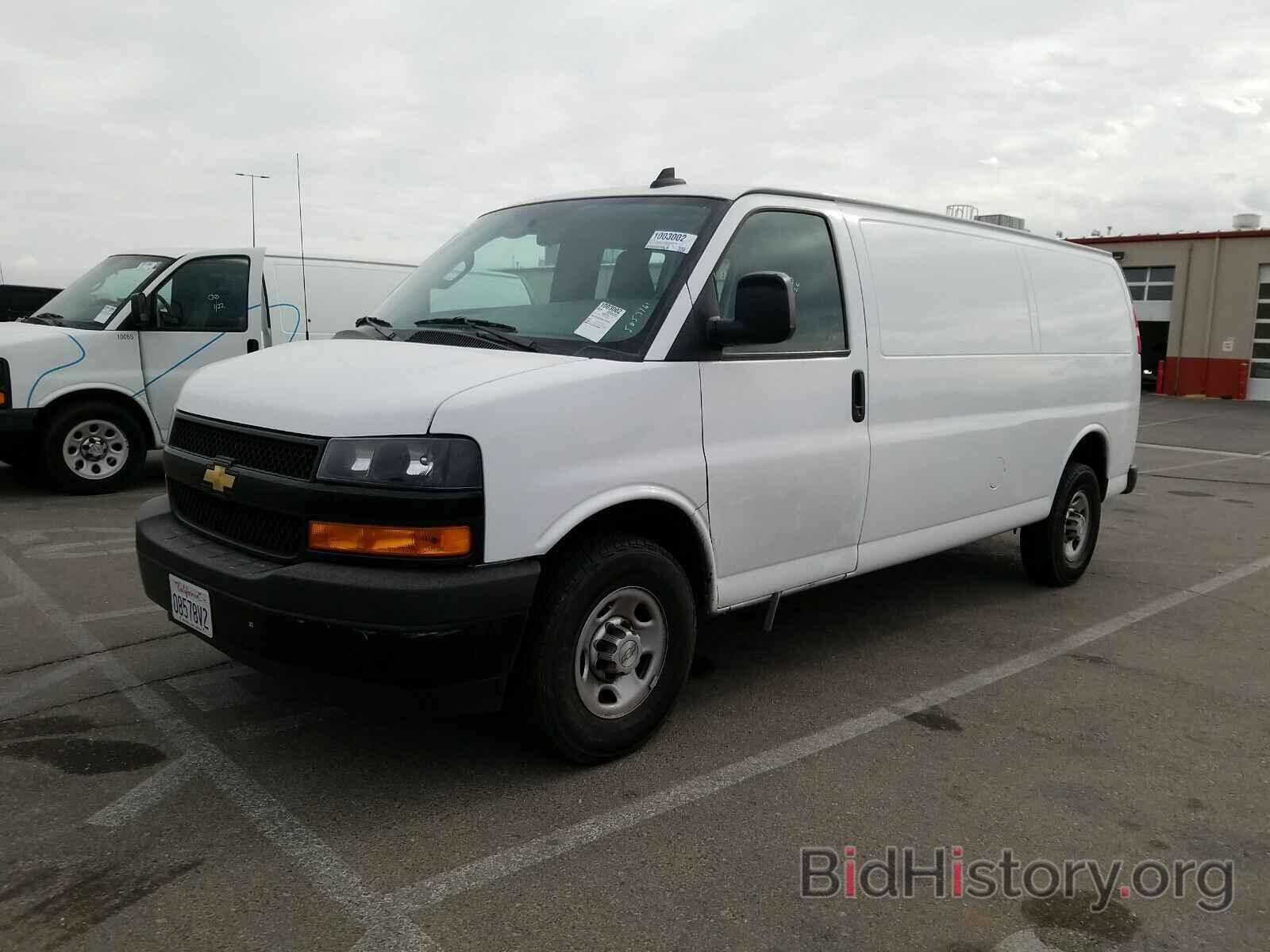 Photo 1GCWGBFG0L1150369 - Chevrolet Express Cargo Van 2020