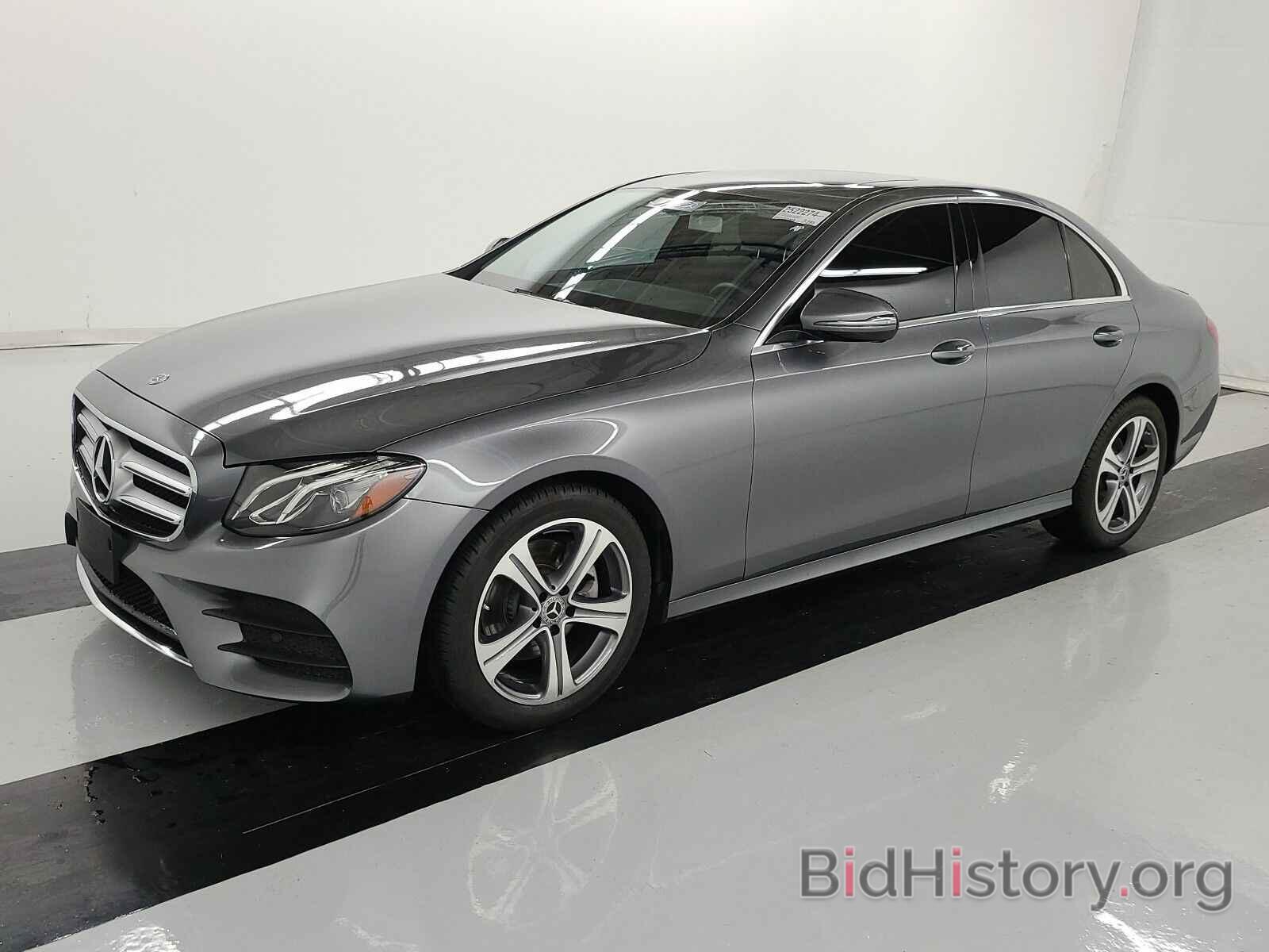 Photo WDDZF4JB6KA607584 - Mercedes-Benz E-Class 2019