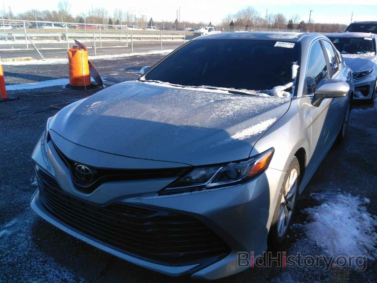 Photo 4T1B11HK4KU219844 - Toyota Camry LE 2019