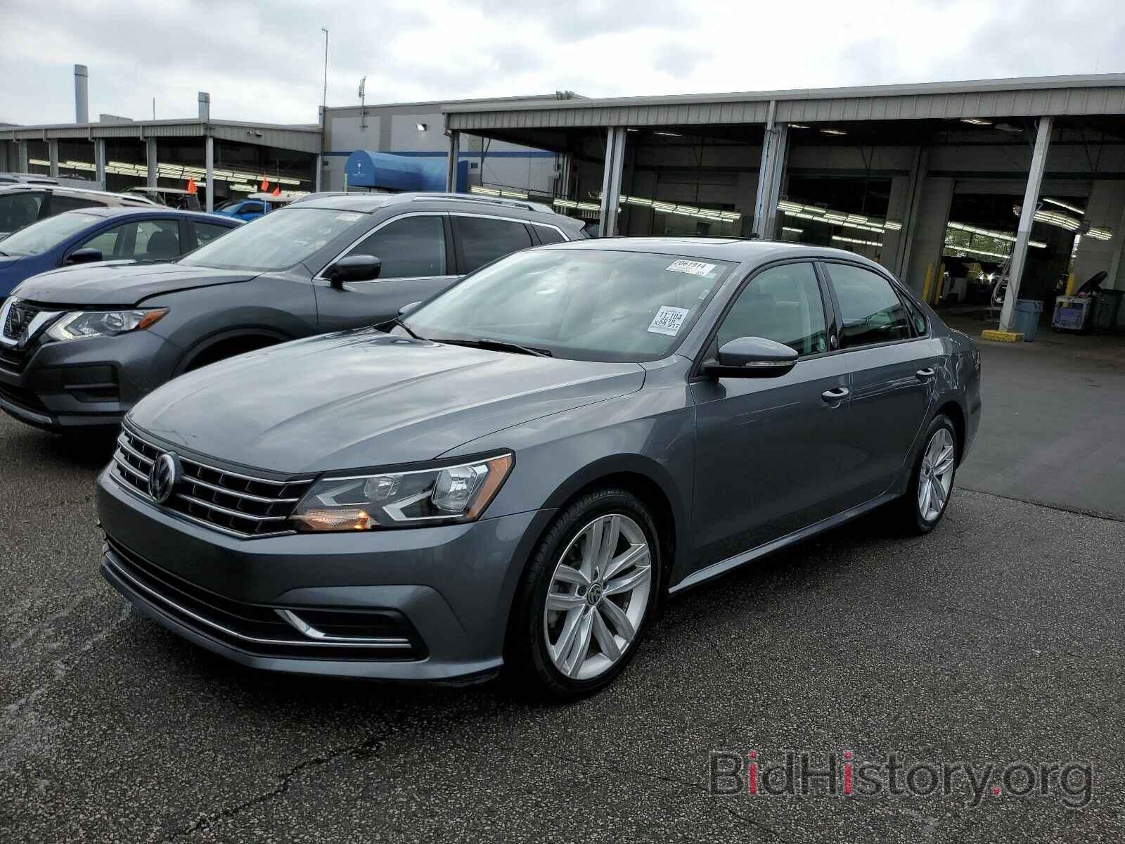 Photo 1VWLA7A34KC013487 - Volkswagen Passat 2019