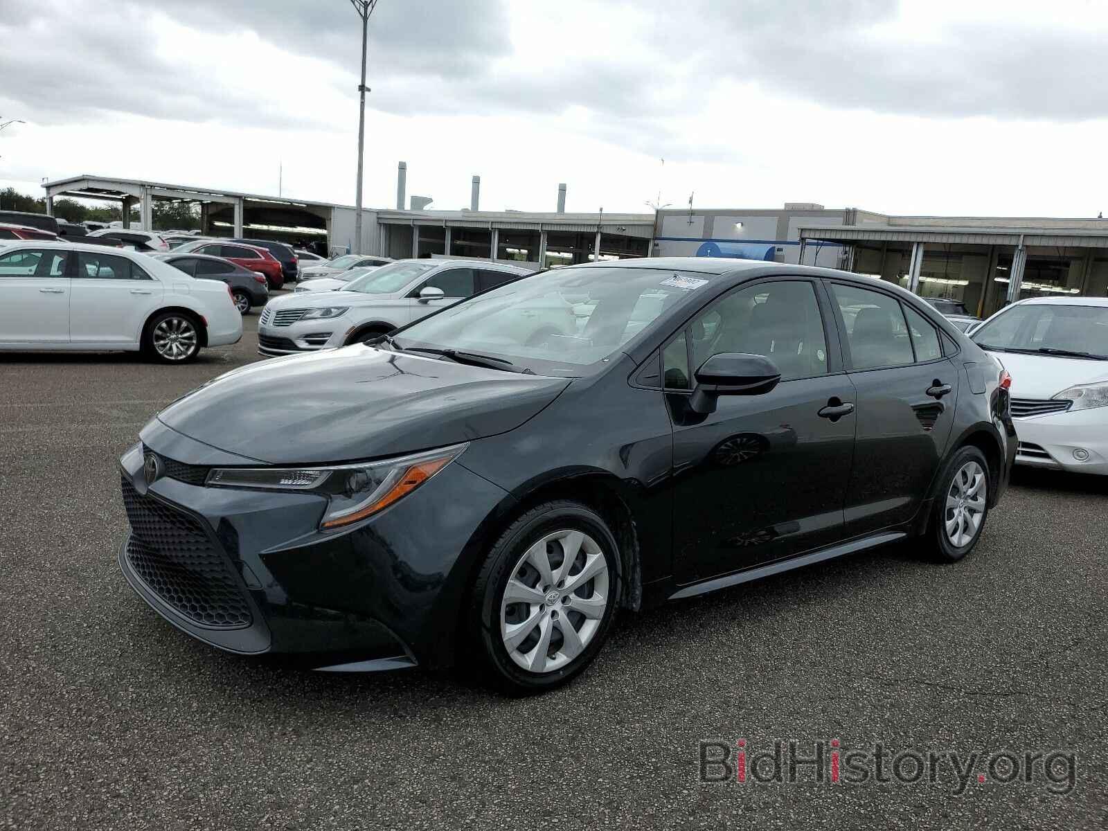 Photo JTDEPRAE7LJ037044 - Toyota Corolla LE 2020