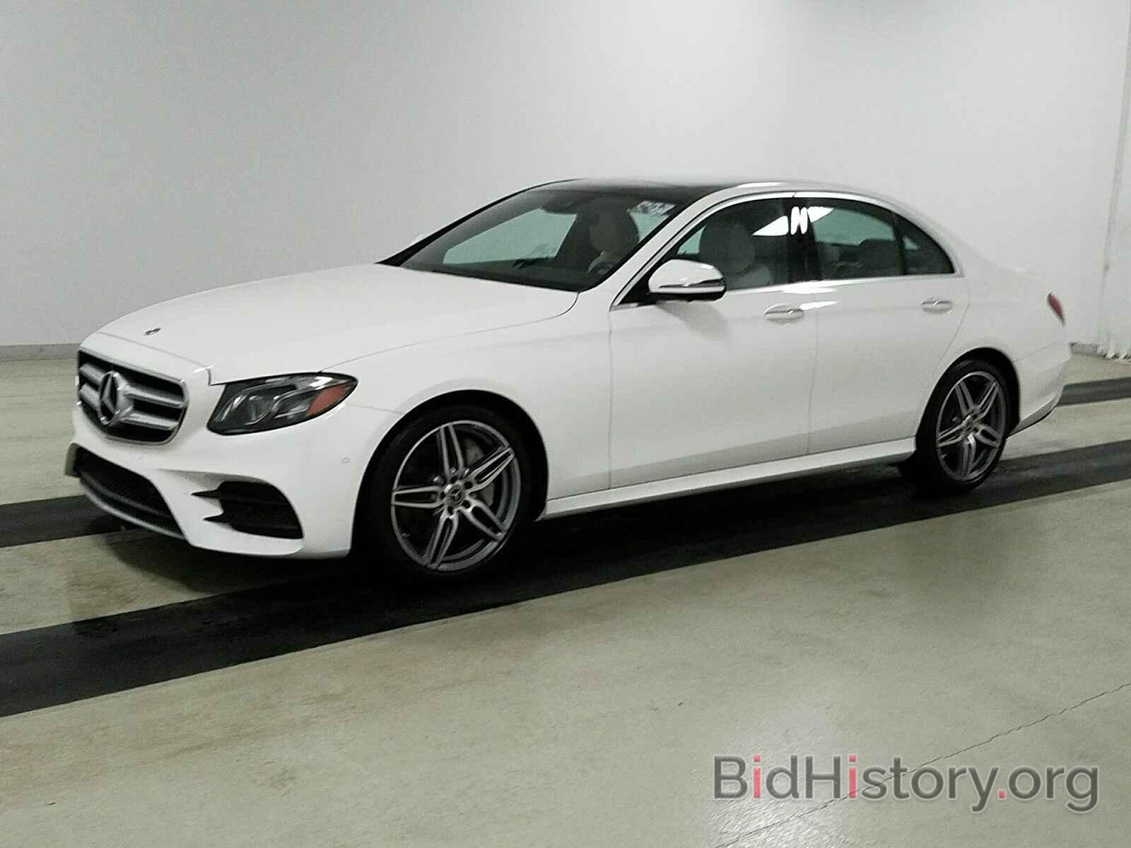 Photo WDDZF4JB1KA597966 - Mercedes-Benz E-Class 2019