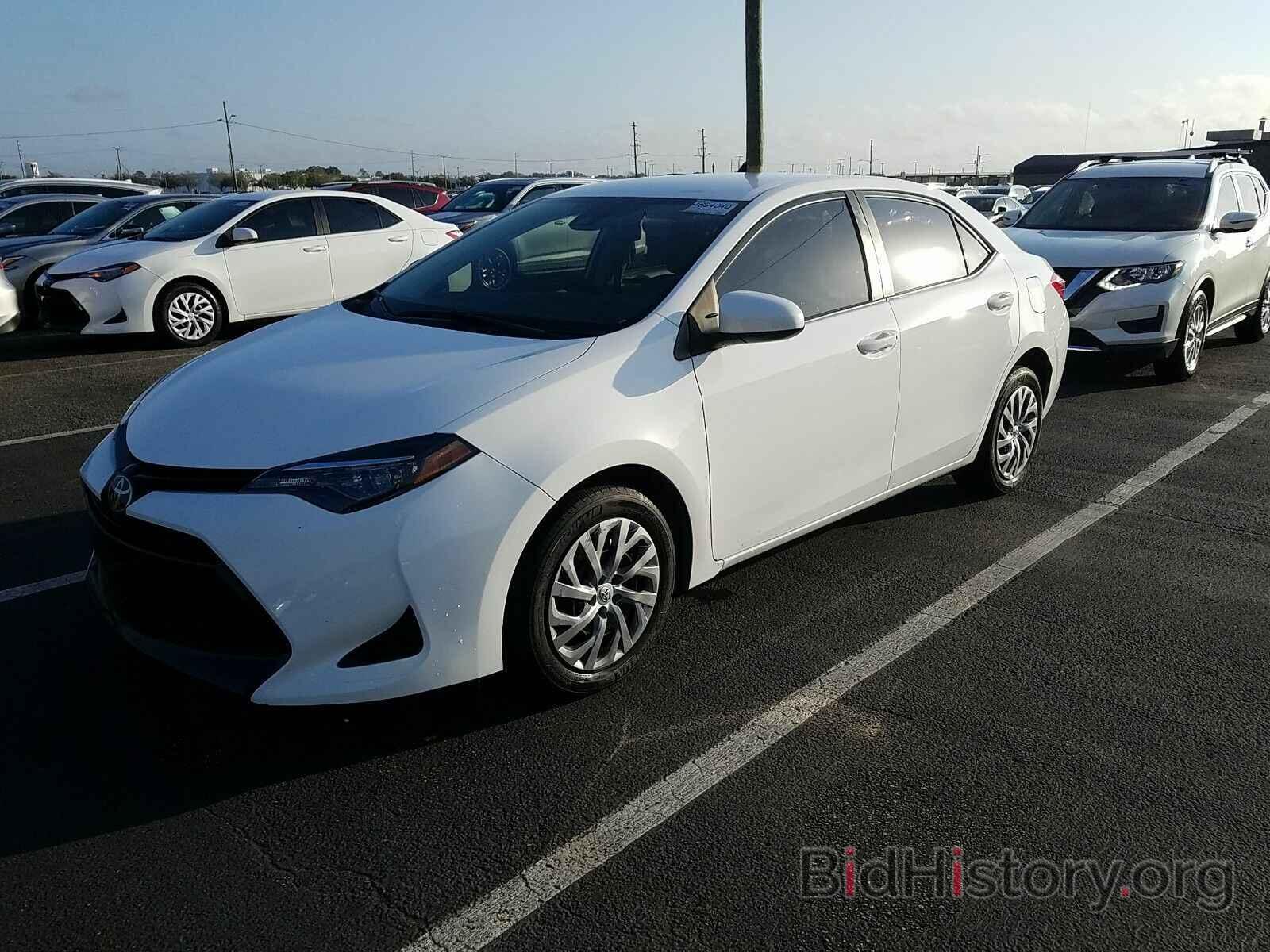 Photo 2T1BURHE8KC188048 - Toyota Corolla LE 2019