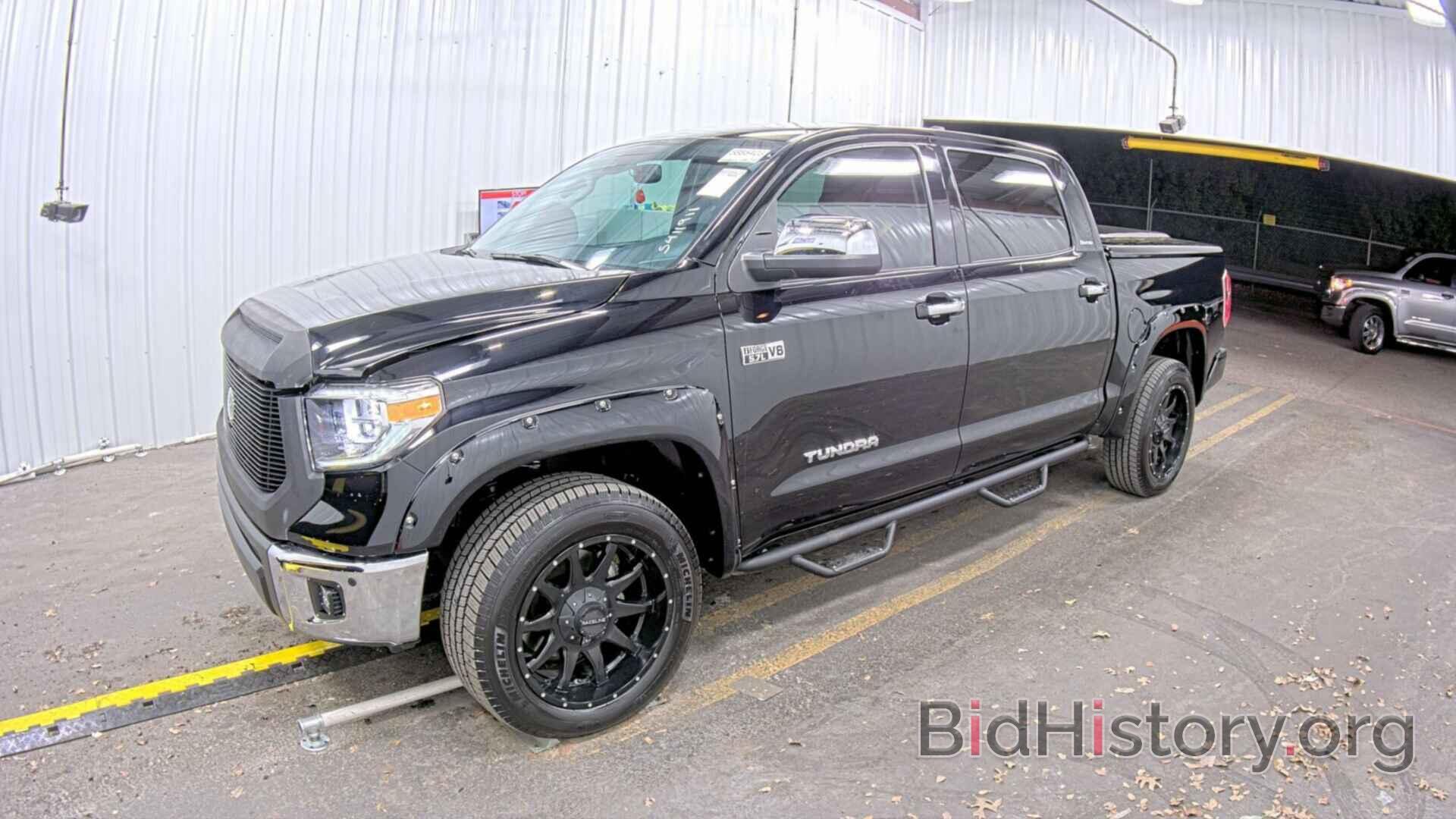 Photo 5TFHY5F1XLX880614 - Toyota Tundra 4WD 2020