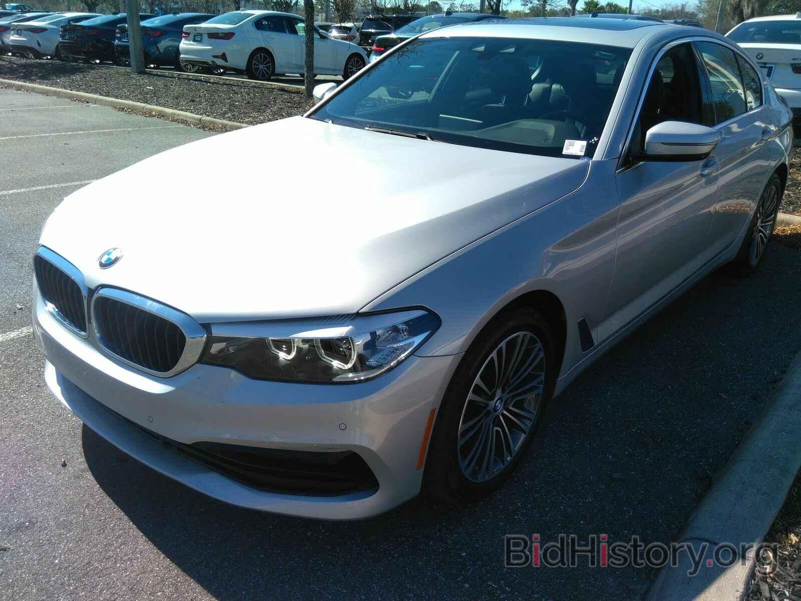 Photo WBAJA5C53KBX87682 - BMW 5 Series 2019