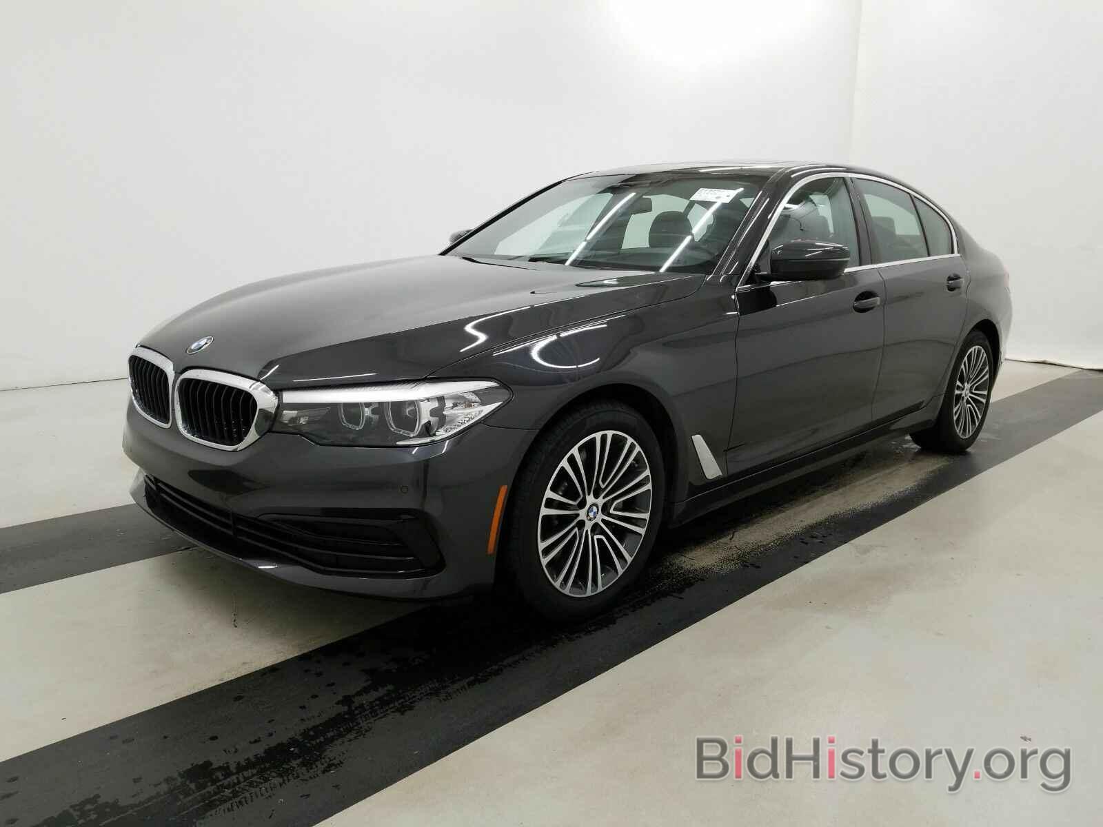 Photo WBAJA5C50KWW45718 - BMW 5 Series 2019