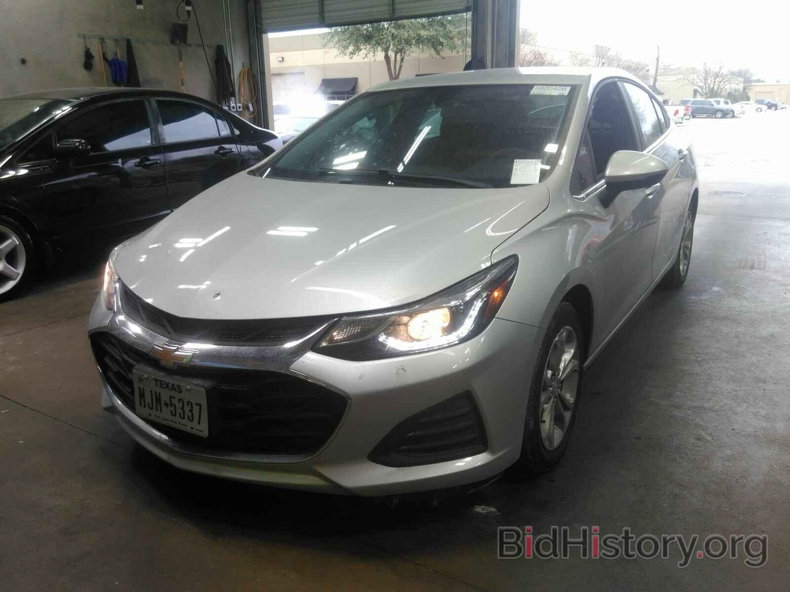 Photo 1G1BE5SM5K7143584 - Chevrolet Cruze 2019