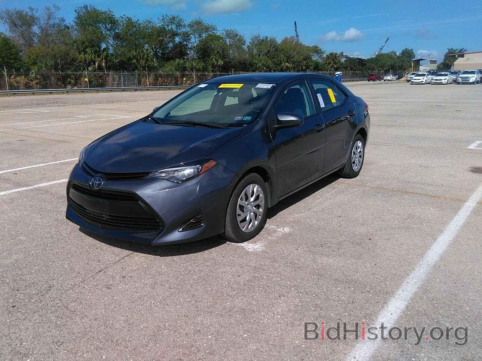 Photo 2T1BURHE8KC240942 - Toyota Corolla LE 2019