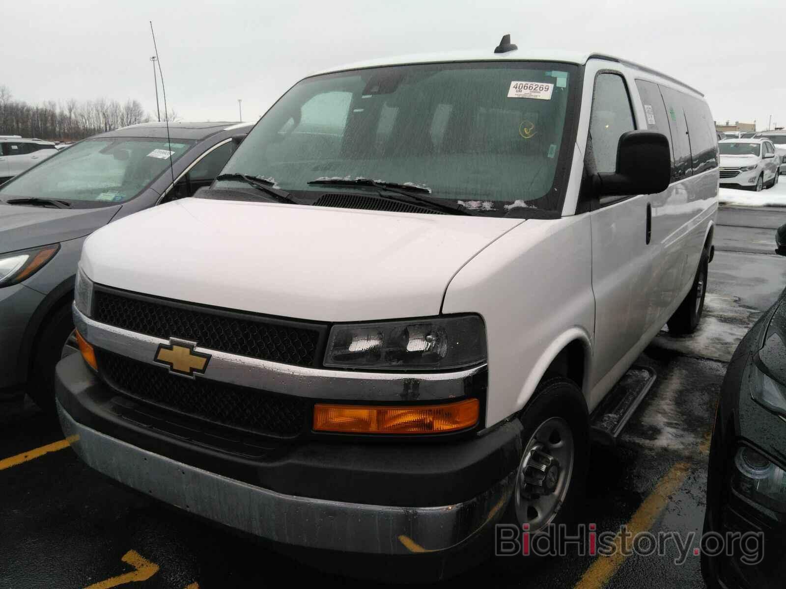 Photo 1GAZGPFG5L1178459 - Chevrolet Express Passenger 2020