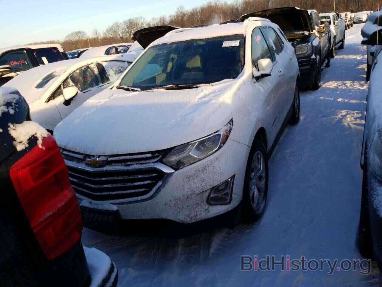 Photo 2GNAXVEX9K6281056 - Chevrolet Equinox AWD 2019