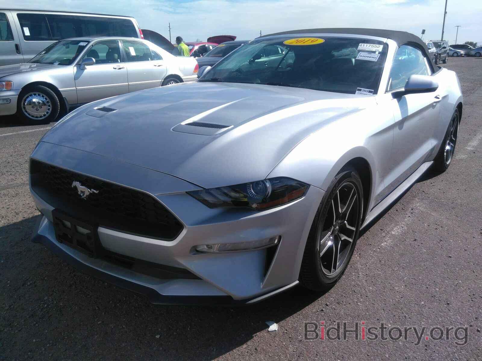Photo 1FATP8UHXK5170014 - Ford Mustang 2019