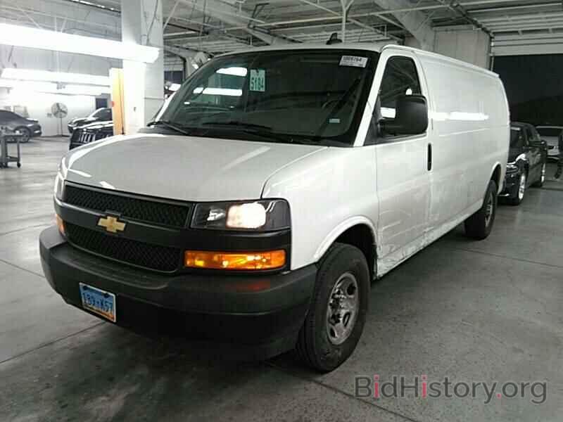 Photo 1GCWGBFP8L1141063 - Chevrolet Express Cargo Van 2020