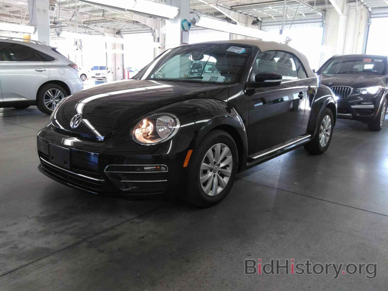 Photo 3VW5DAATXKM509731 - Volkswagen Beetle Convertible 2019