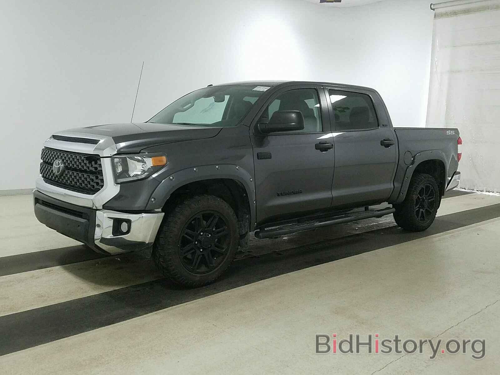 Photo 5TFDW5F18KX806529 - Toyota Tundra 4WD 2019