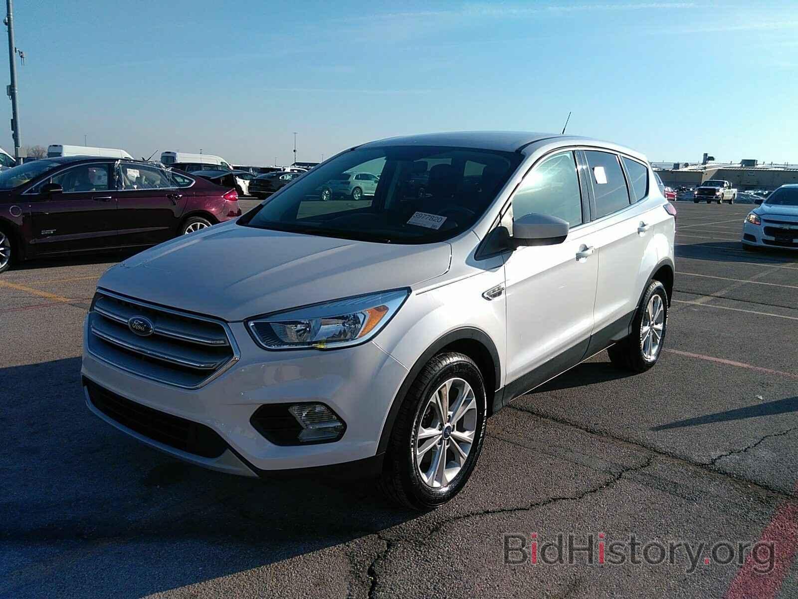 Photo 1FMCU0GD8KUA30879 - Ford Escape 2019