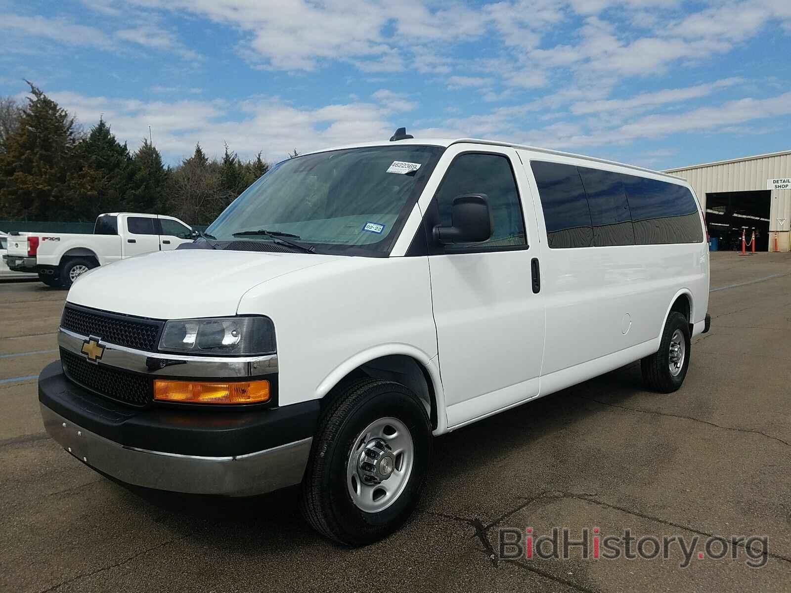 Photo 1GAZGPFGXL1188419 - Chevrolet Express Passenger 2020