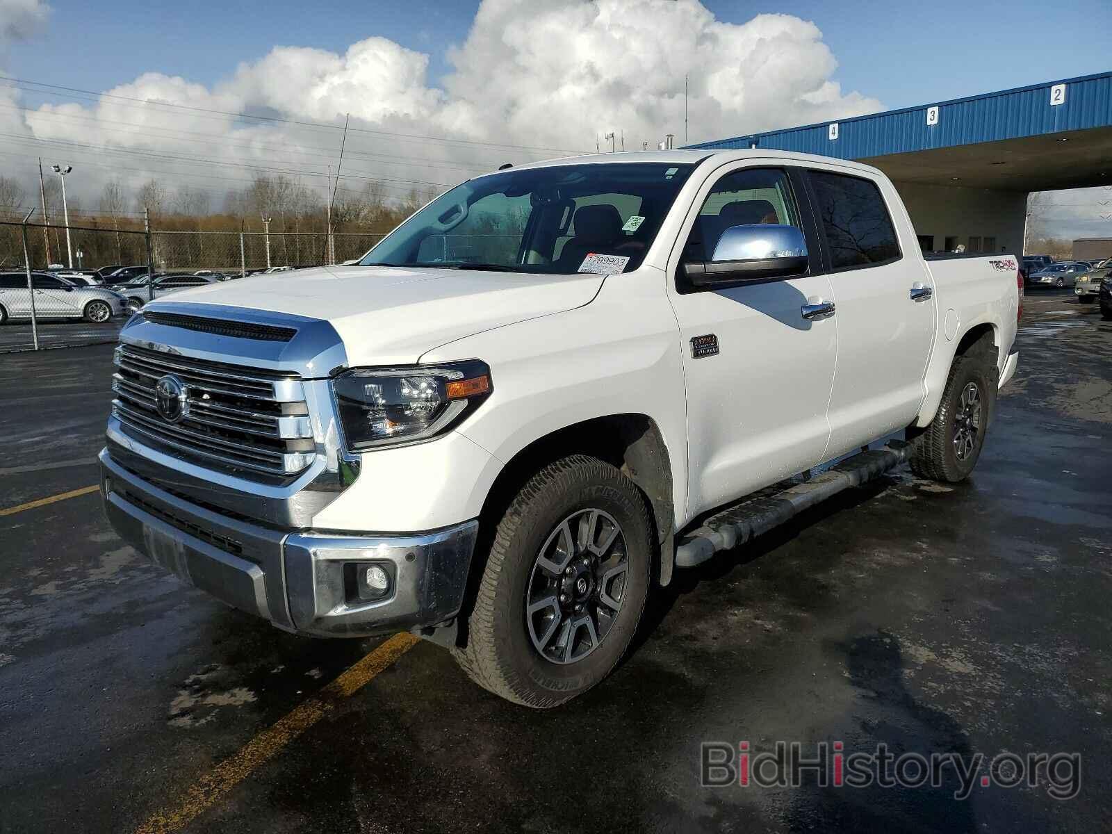 Photo 5TFAY5F14KX781917 - Toyota Tundra 4WD 2019